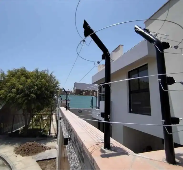 Cerco eléctrico instalado en vivienda en Mendoza